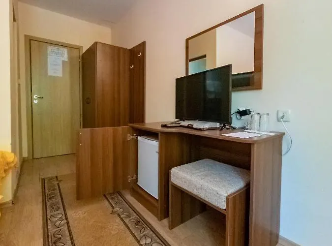 почивна база боженишки урвич Хотел 2*