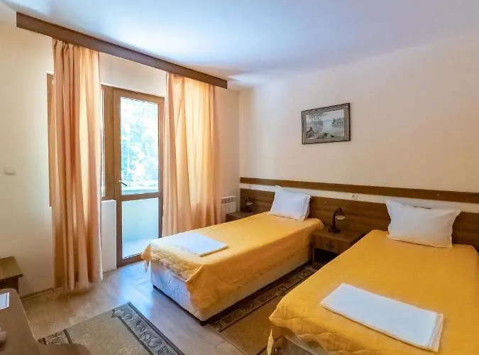 почивна база боженишки урвич 2*