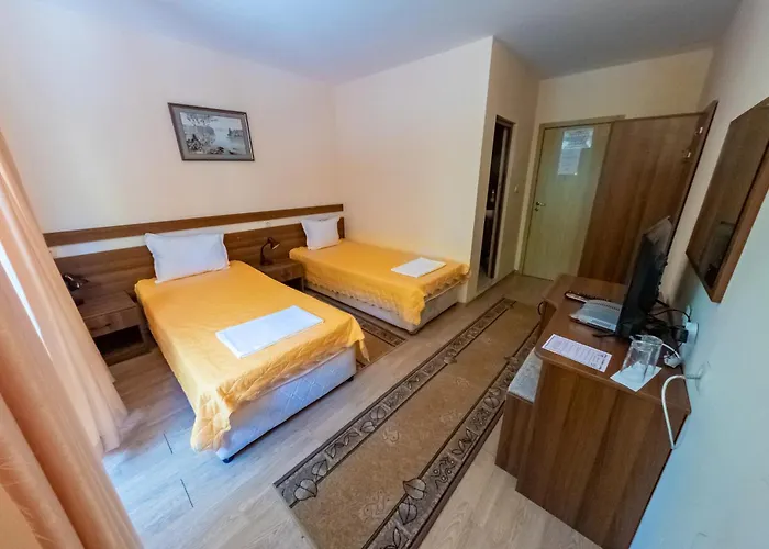 почивна база боженишки урвич Хотел 2*