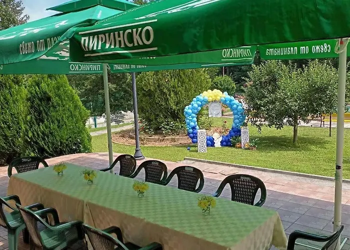 Хотел почивна база боженишки урвич 2*